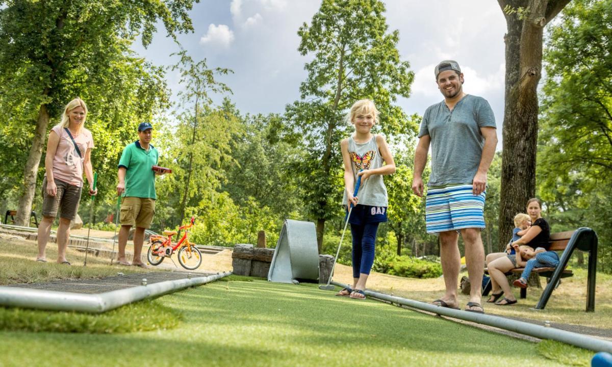 Vakantiepark De Bergen Wanroij - Safaritent Εξωτερικό φωτογραφία
